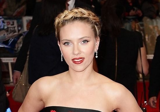 Scarlett Johansson enojada con sus fans por maleducados