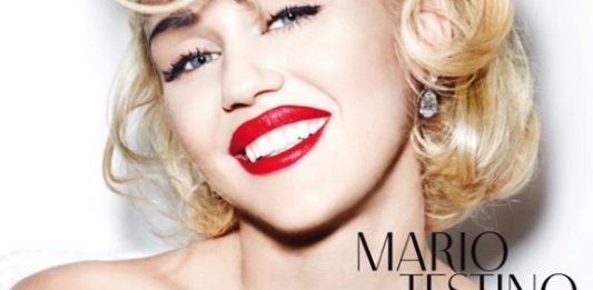 Miley Cyrus posó en topless para Mario Testino emulando a Marilyn Monroe